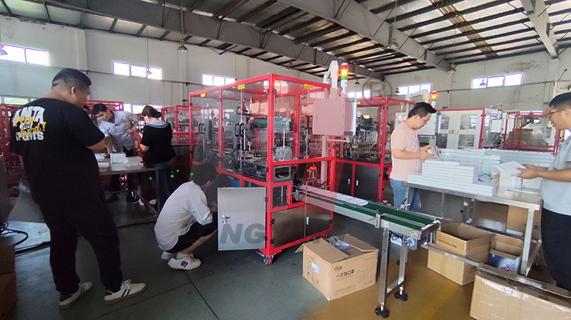 LY-380全自動透明膜三維包裝機(jī)