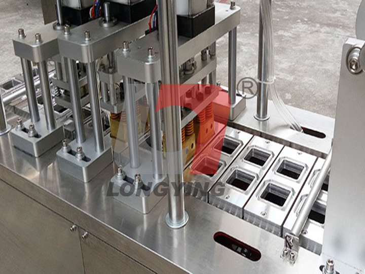 龍應蛋黃酥全自動灌裝封口機